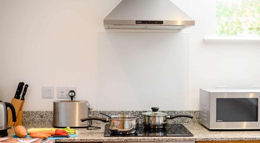 Photo of 2 Bed in Woodgreen