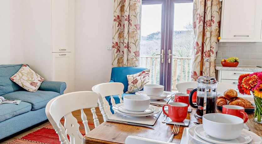 Photo of 2 Bed in Wellington Hill