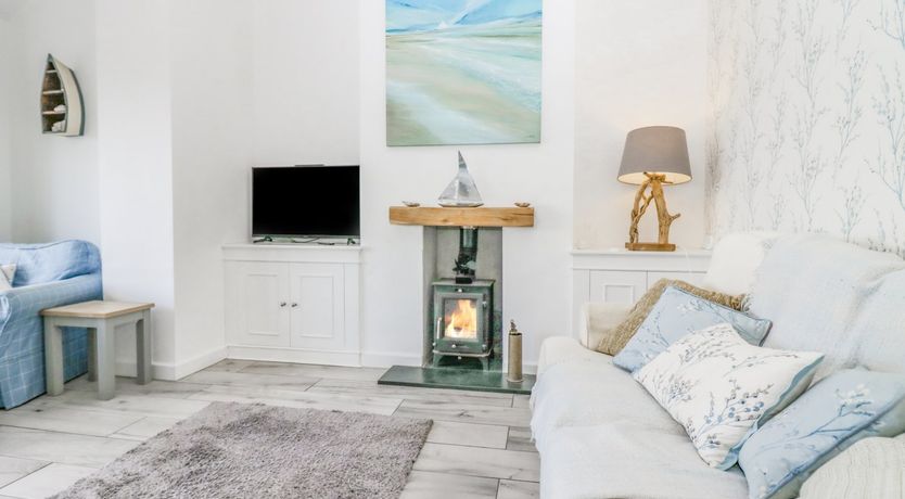 Photo of Driftwood, 23 Roa Island