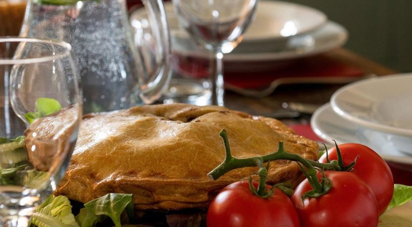 Photo of 5 Bed in Pentrefoelas