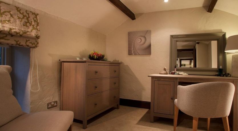 Photo of 1 Bed in Lindale