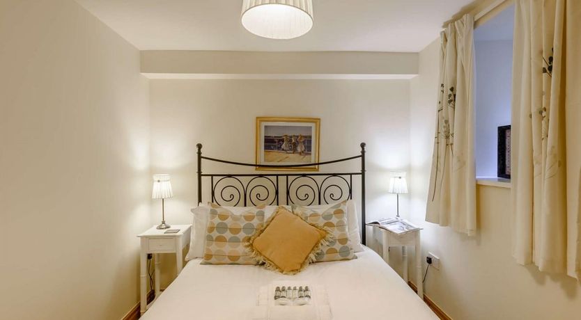 Photo of 2 Bed in Bouth