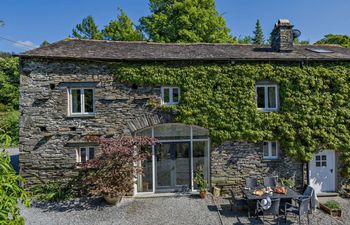 in Coniston Water (LCC68) Holiday Cottage
