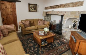 Snape Castle, The Undercroft Holiday Cottage