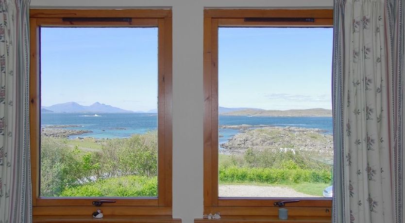 Photo of Eilean Feoir