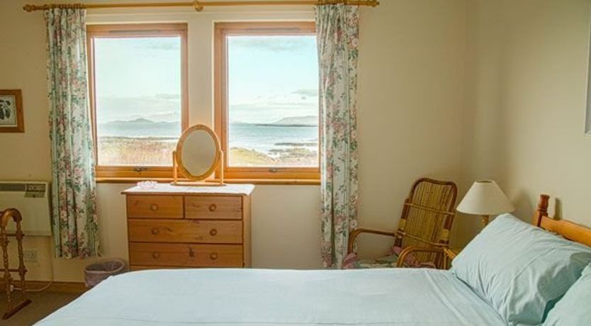 Photo of Eilean Feoir