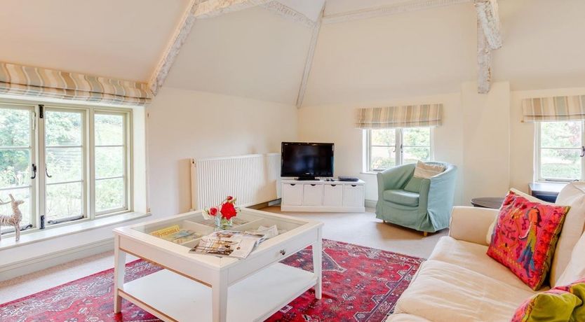 Photo of 2 Bed in Rhode