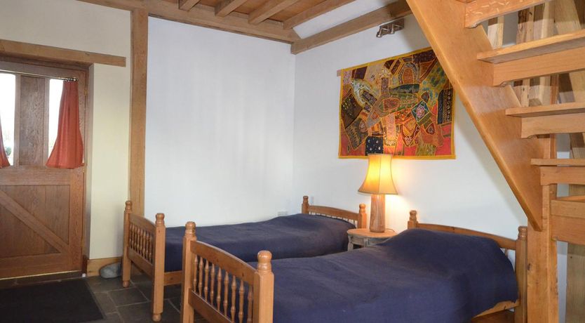 Photo of 1 Bed in Somerton