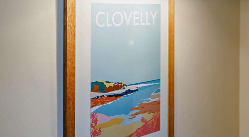 Photo of 2 Bed in Higher Clovelly