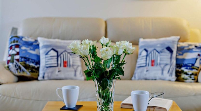 Photo of 2 Bed in Higher Clovelly