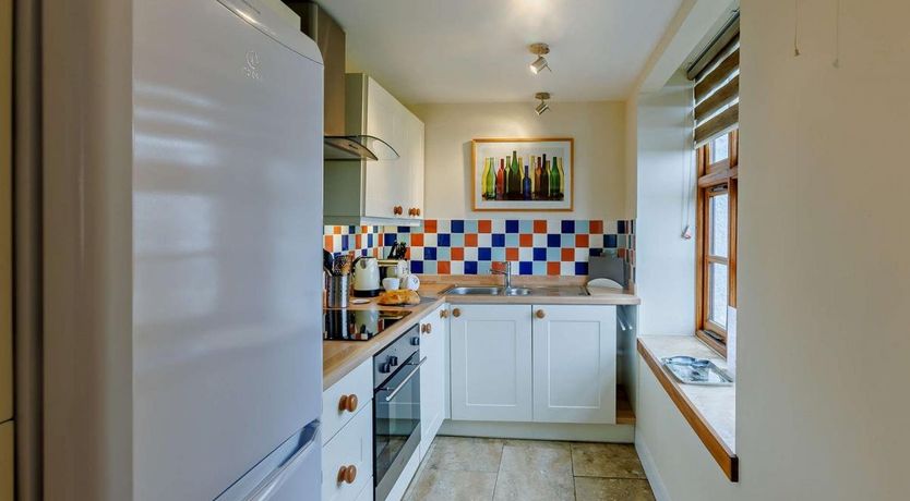 Photo of 2 Bed in Higher Clovelly