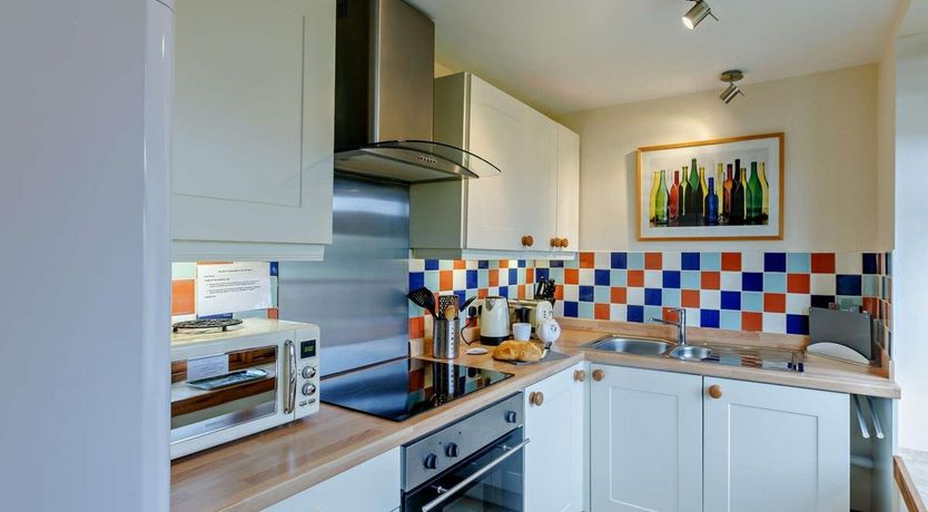 Photo of 2 Bed in Higher Clovelly