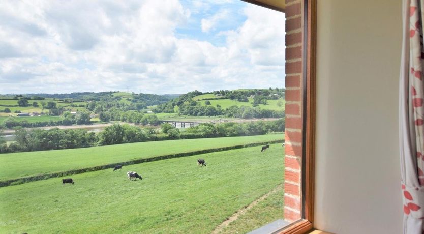 Photo of 5 Bed in Bideford