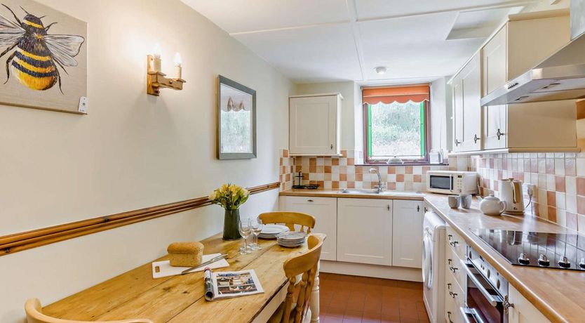 Photo of 4 Bed in Bideford