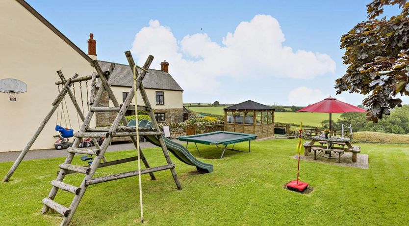 Photo of 4 Bed in Bideford