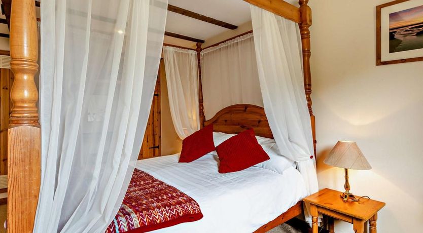 Photo of 1 Bed in Holsworthy Beacon