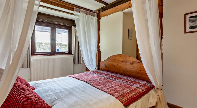 Photo of 1 Bed in Holsworthy Beacon