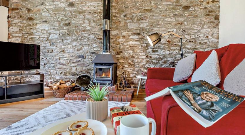 Photo of 1 Bed in Holsworthy Beacon