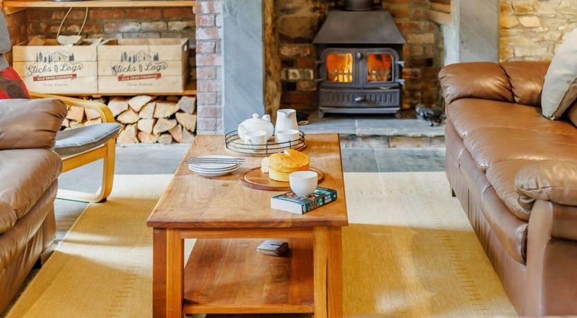 Photo of 6 Bed in Pyworthy