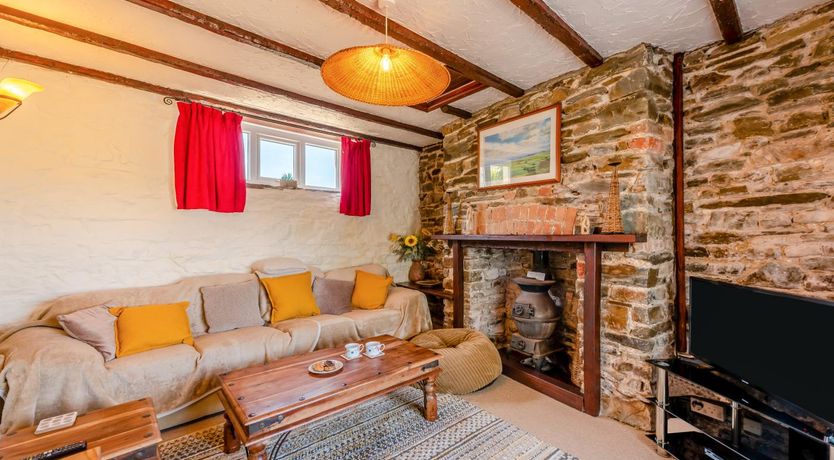 Photo of 5 Bed in Bideford