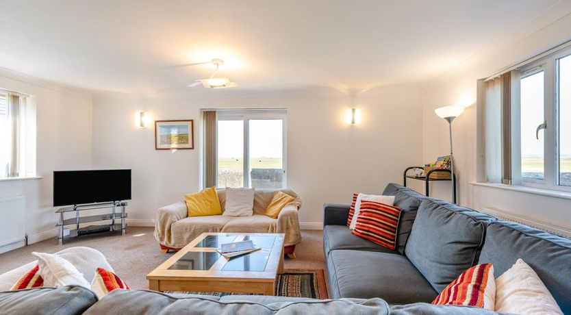 Photo of 5 Bed in Bideford