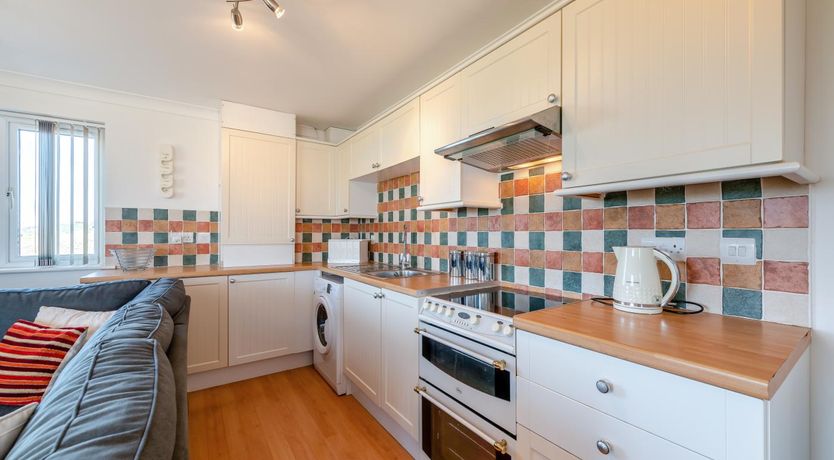 Photo of 5 Bed in Bideford