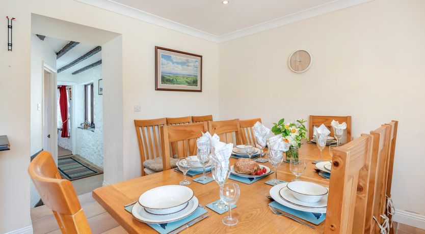 Photo of 5 Bed in Bideford
