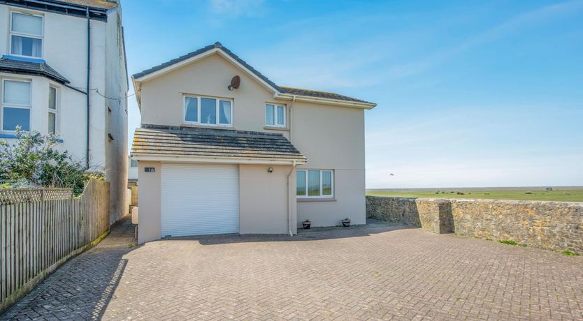 Photo of 5 Bed in Bideford
