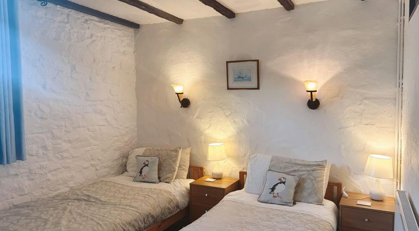 Photo of 5 Bed in Westward Ho