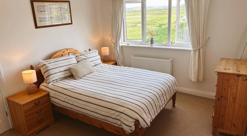 Photo of 5 Bed in Westward Ho