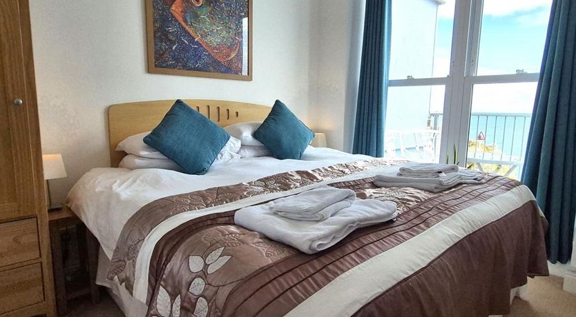 Photo of 2 Bed in Ilfracombe