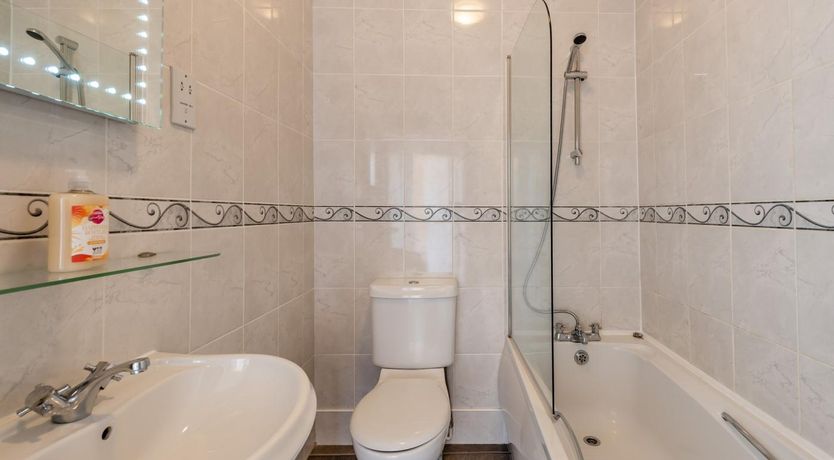 Photo of 2 Bed in Ilfracombe