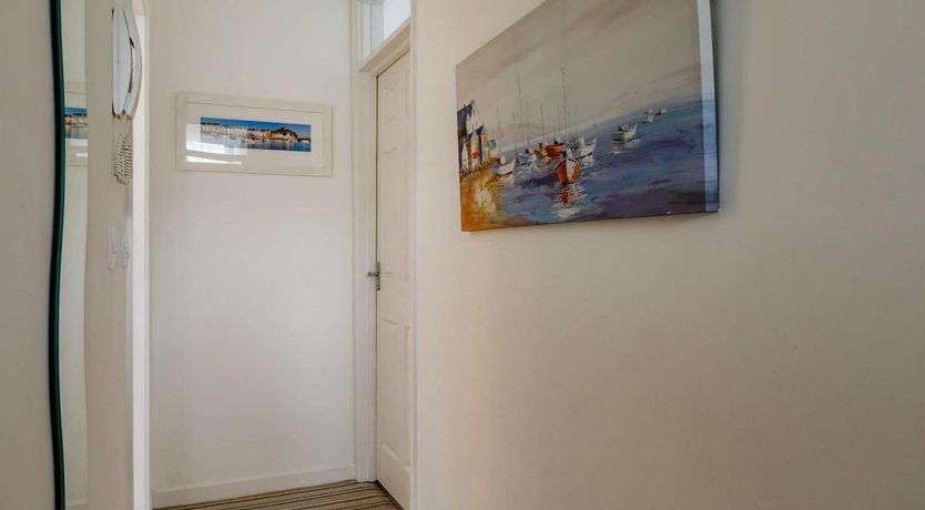 Photo of 2 Bed in Ilfracombe