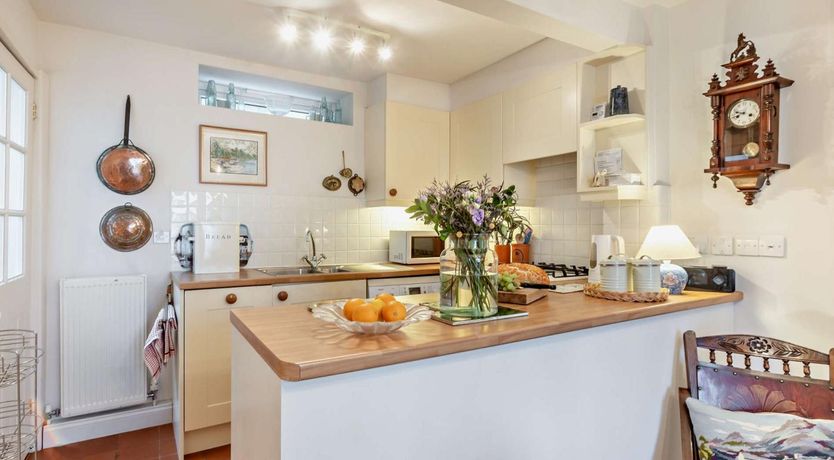 Photo of 2 Bed in Appledore