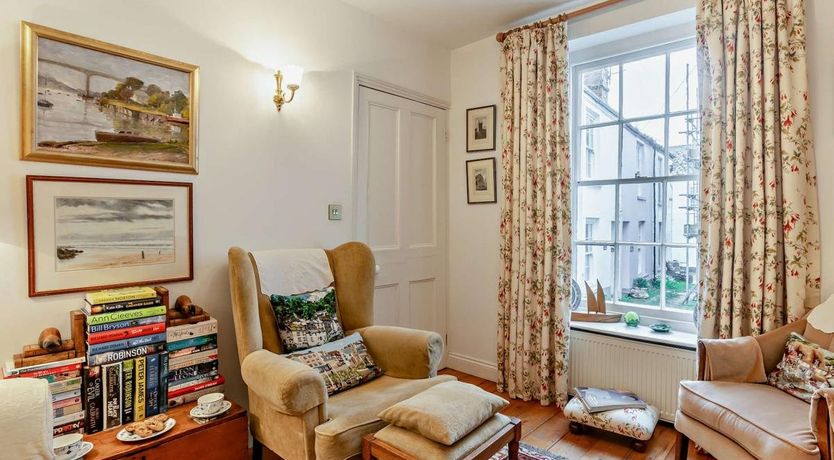 Photo of 2 Bed in Appledore