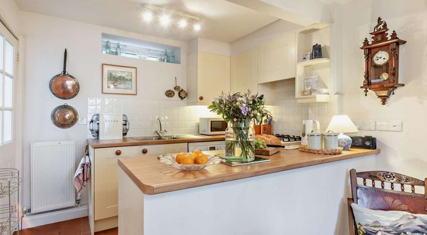 Photo of 2 Bed in Appledore