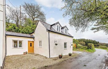 in Great Torrington  (ANNAS) Holiday Cottage
