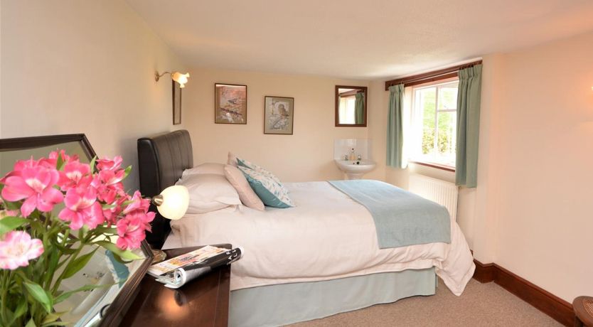 Photo of 2 Bed in Sidmouth