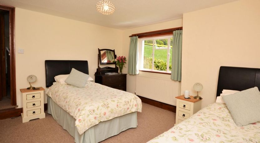 Photo of 2 Bed in Sidbury