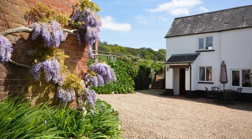 Photo of 2 Bed in Sidbury