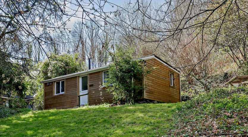 Photo of 2 Bed in Newton Abbot