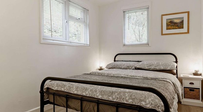 Photo of 2 Bed in Bovey Tracey