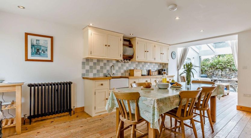 Photo of 3 Bed in Bude