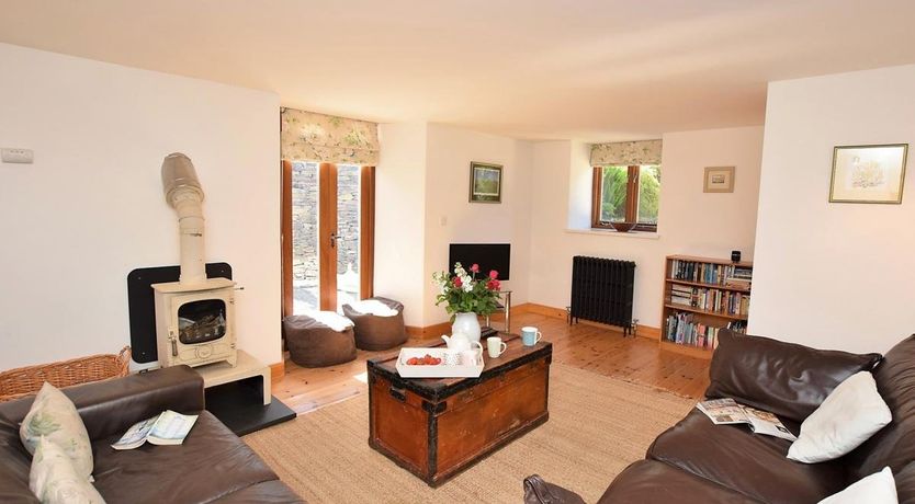 Photo of 3 Bed in Jacobstow