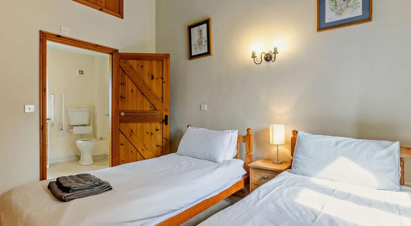 Photo of 4 Bed in Bude