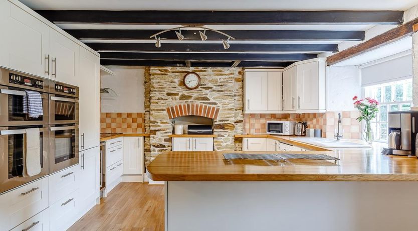 Photo of 5 Bed in St Issey