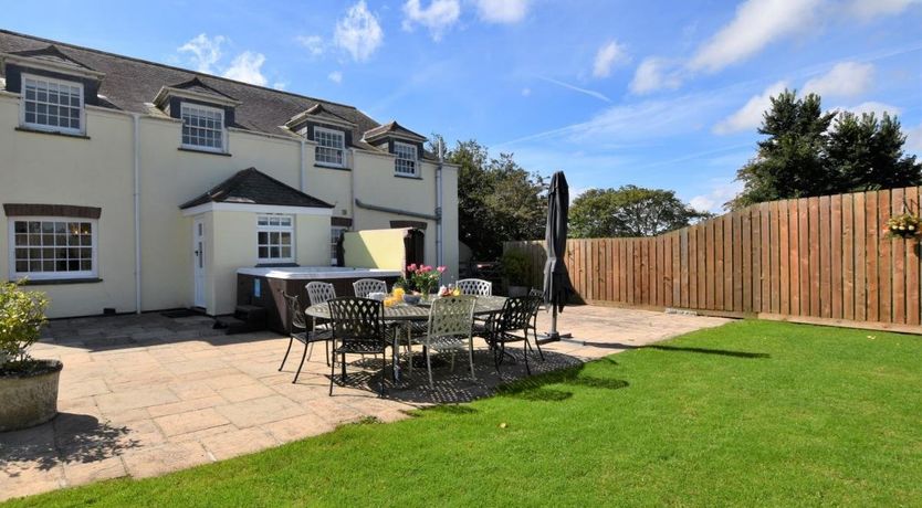 Photo of 5 Bed in St Issey