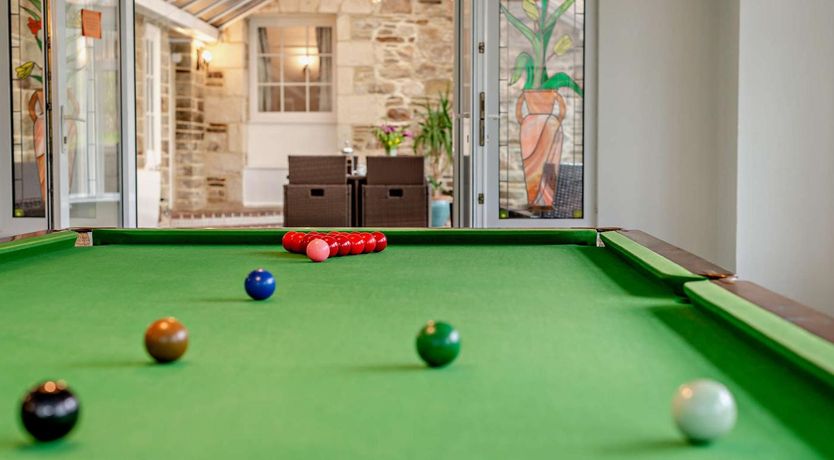 Photo of 6 Bed in Wadebridge