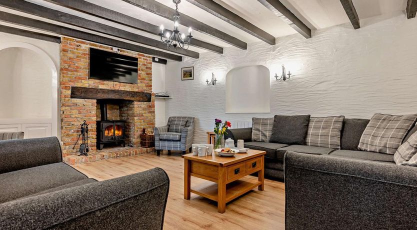 Photo of 6 Bed in Wadebridge