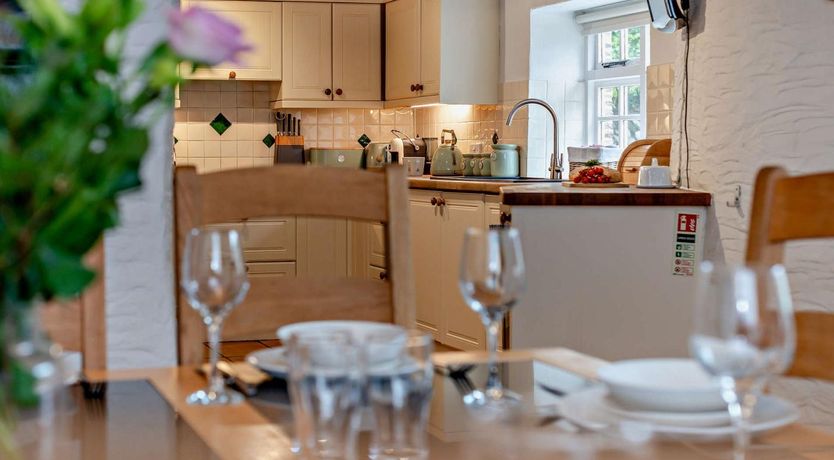 Photo of 6 Bed in Wadebridge